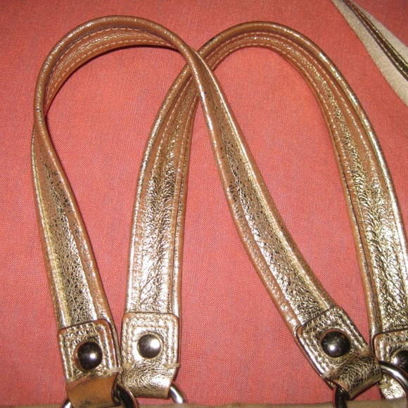 Gold and Khaki Coach Poppy Purse - Picture 5 of 7